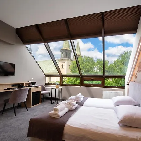 Otel Alexander 3*