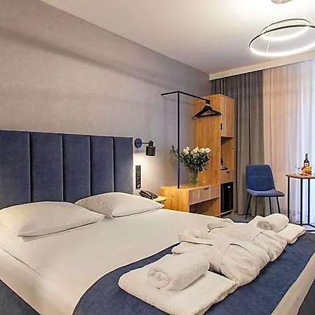 Alexander Hotel 3*