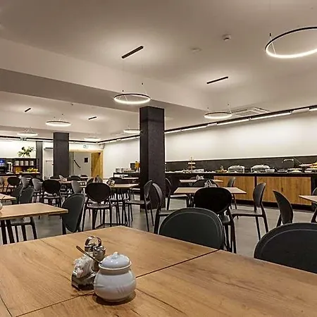 Alexander Hotel 3*